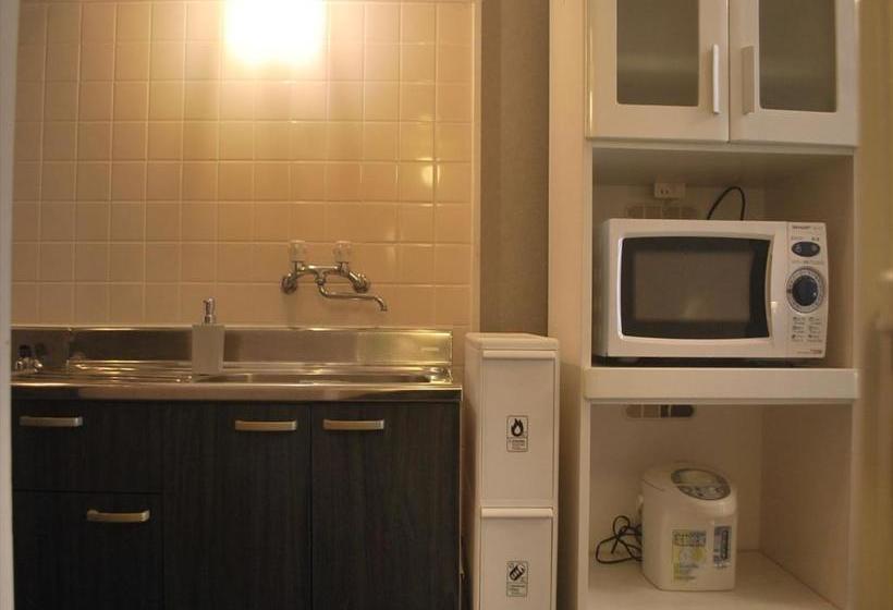 פנסיון Bayside Tomari