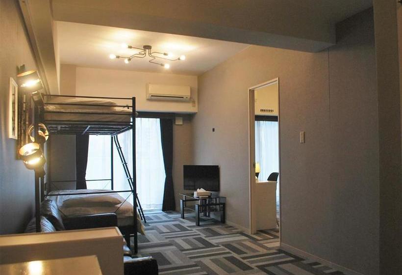 פנסיון Bayside Tomari