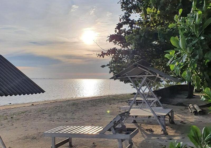 مبيت وإفطار Berakit Bay Resort