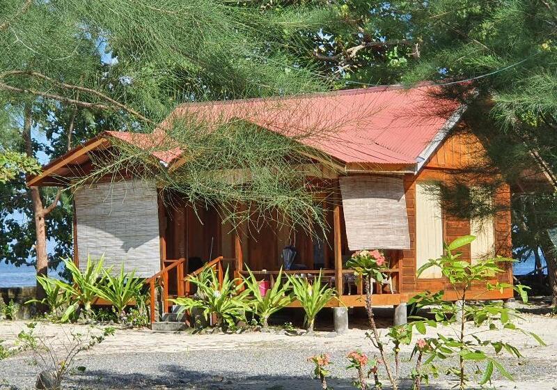 مبيت وإفطار Berakit Bay Resort