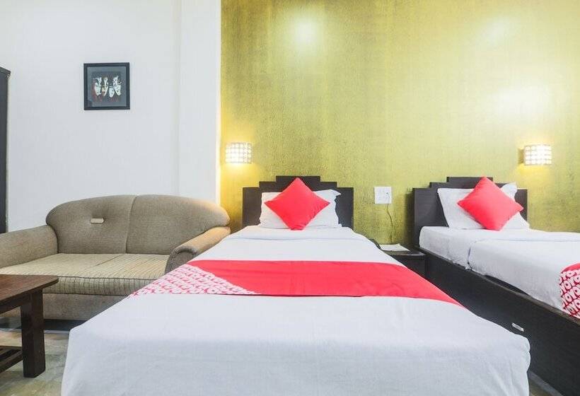 Отель Green Point By Oyo Rooms