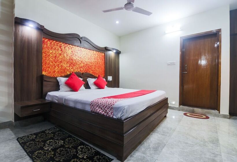 Отель Green Point By Oyo Rooms