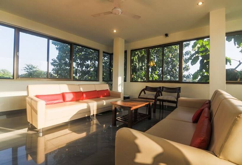 Отель Green Point By Oyo Rooms