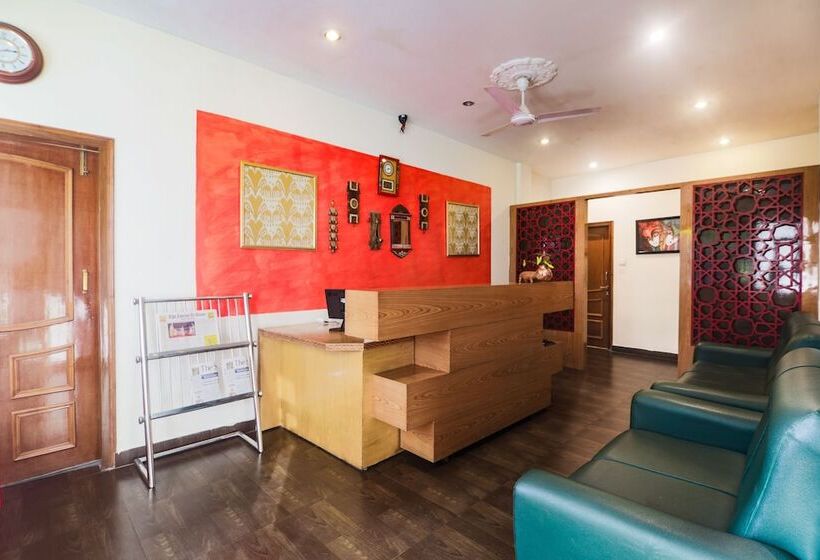 Отель Green Point By Oyo Rooms