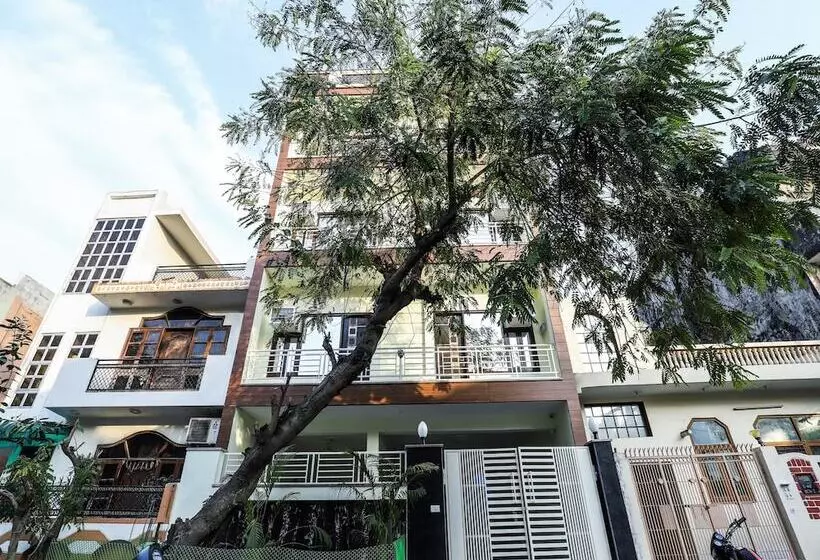 Hotelli The Golden Imperial