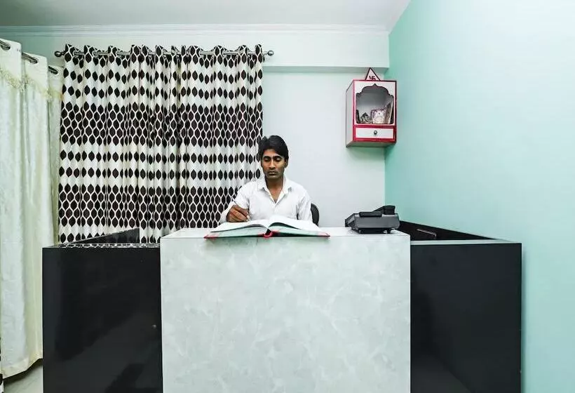 Hotelli The Golden Imperial