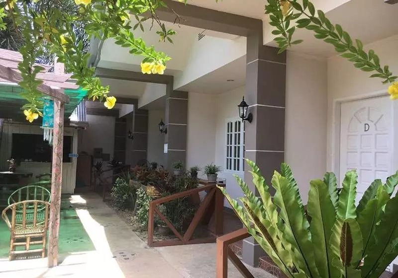 Melanas Pension