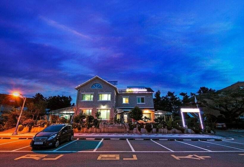 Samcheok Sol Beach Pension
