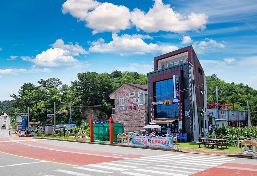 Samcheok Sol Beach Pension