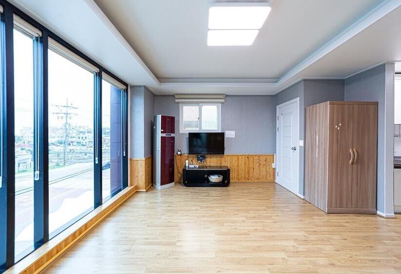 Samcheok Sol Beach Pension