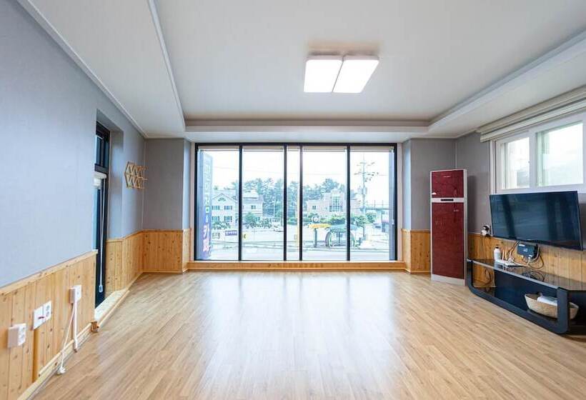 Samcheok Sol Beach Pension