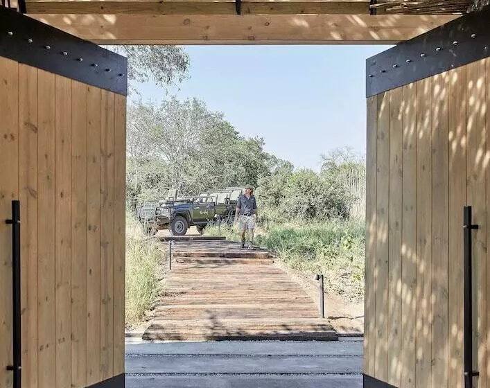 هتل Saseka Tented Camp