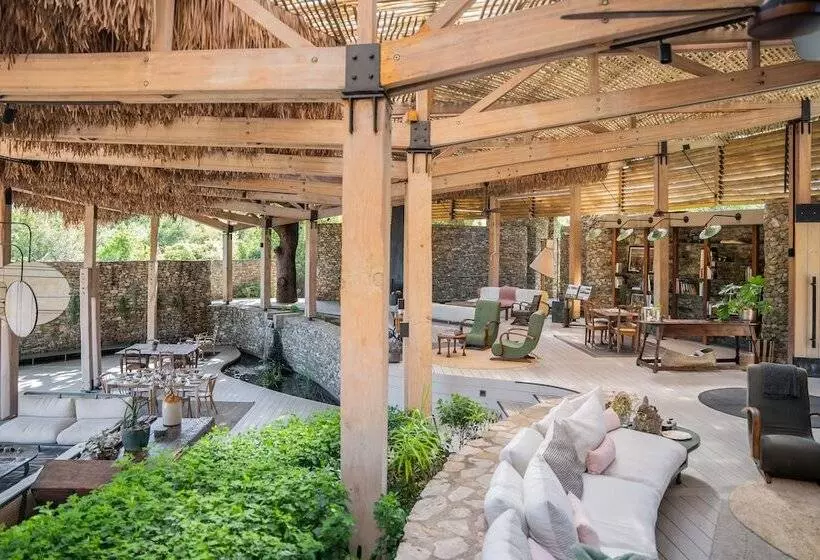 هتل Saseka Tented Camp