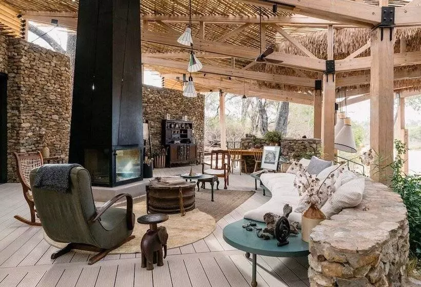 هتل Saseka Tented Camp