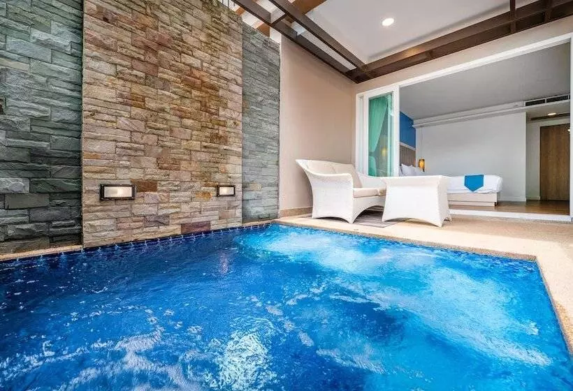 Hotelli Coco Phuket Bangtao Beach