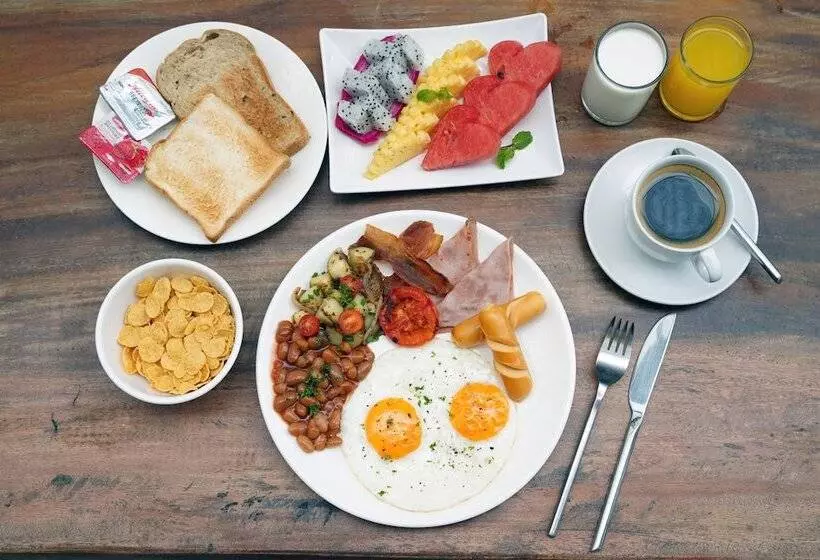 Hotelli Coco Phuket Bangtao Beach