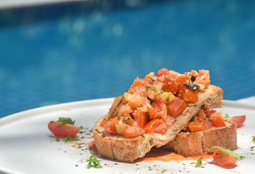 Отель Coco Phuket Bangtao Beach