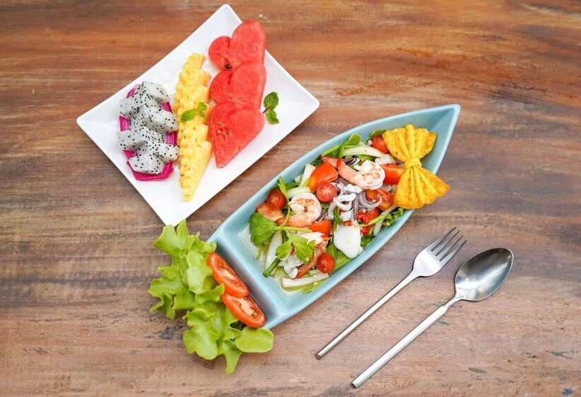 Отель Coco Phuket Bangtao Beach