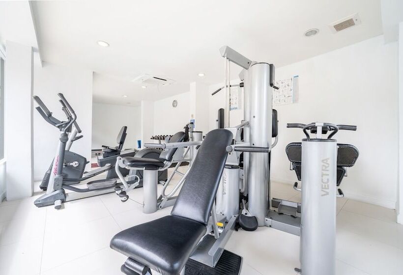 Отель Coco Phuket Bangtao Beach