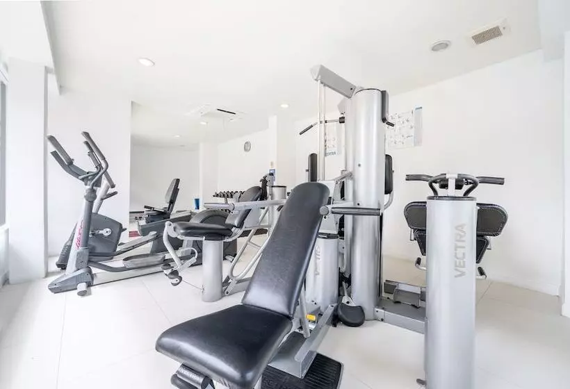 Hotelli Coco Phuket Bangtao Beach