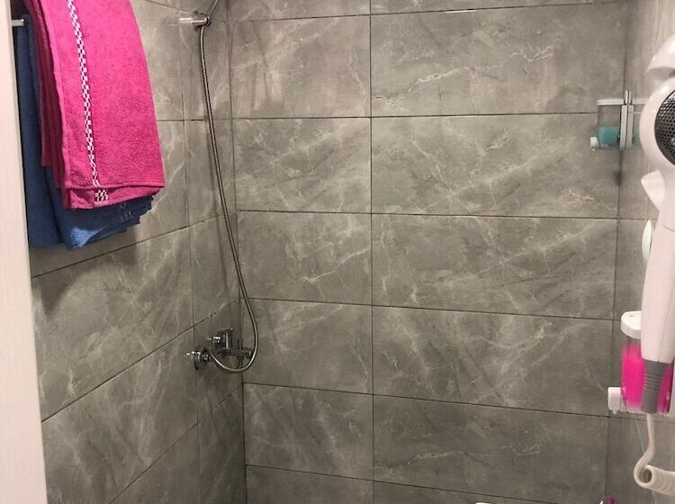 هتل H&m Residence