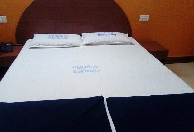 هتل Iroomz Chalukya Residency