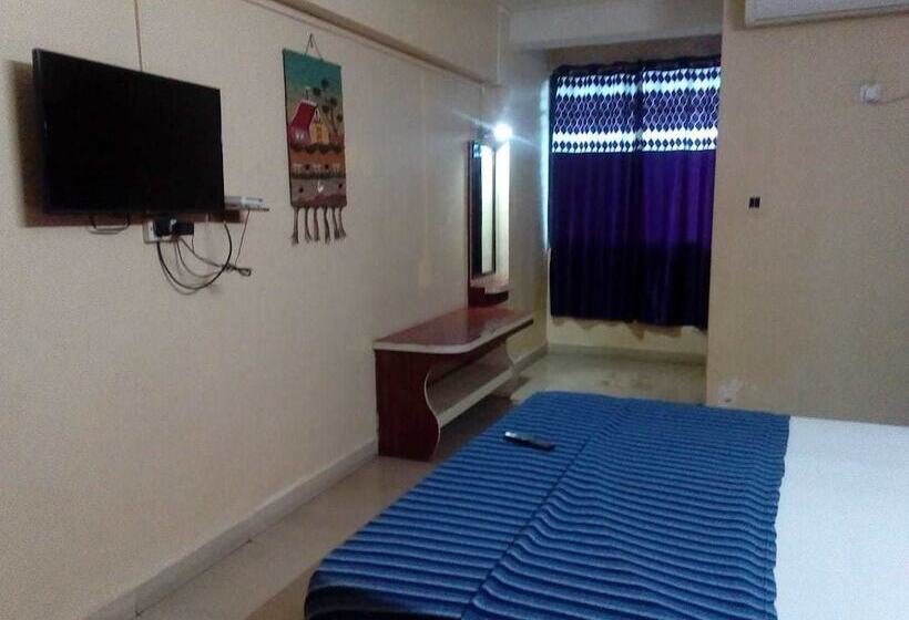 هتل Iroomz Chalukya Residency