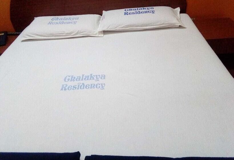 هتل Iroomz Chalukya Residency