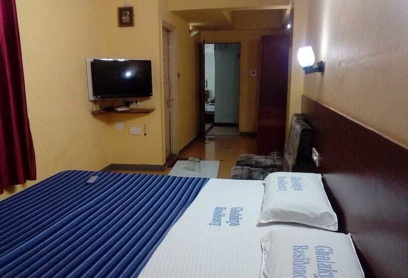 هتل Iroomz Chalukya Residency