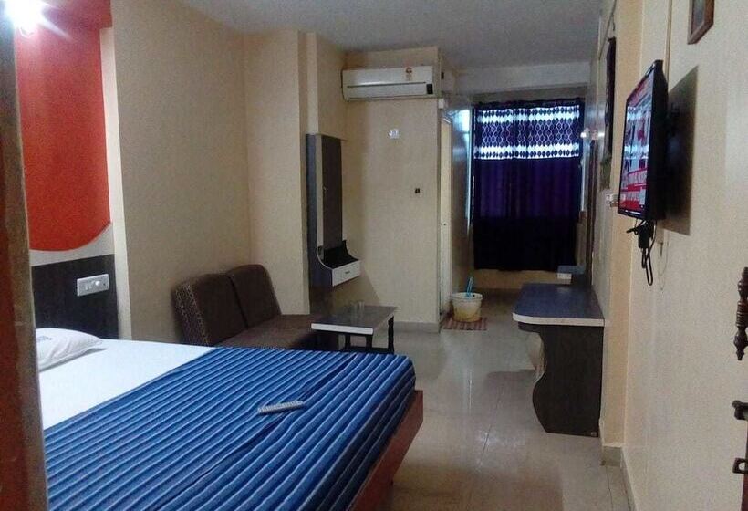 هتل Iroomz Chalukya Residency