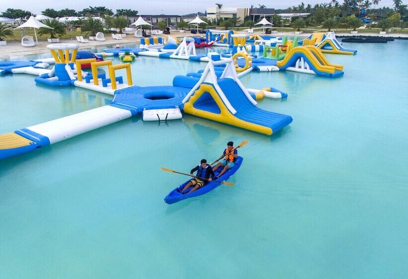 בית מלון כפרי Solea Palm Resort Mactan