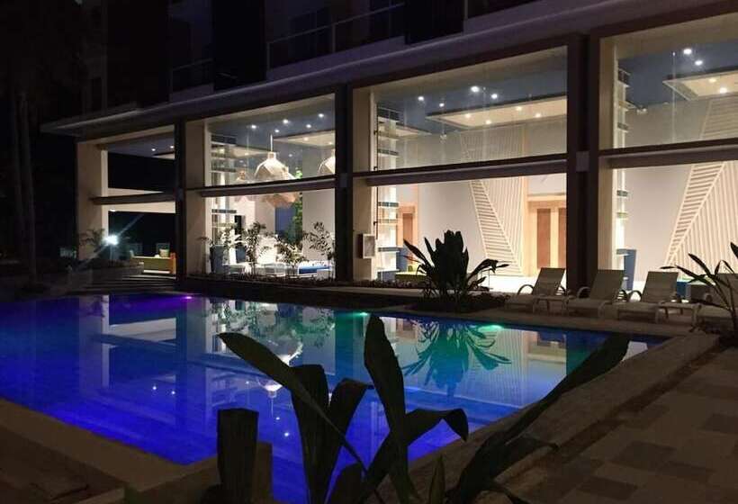 בית מלון כפרי Solea Palm Resort Mactan