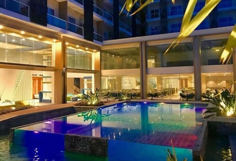 בית מלון כפרי Solea Palm Resort Mactan