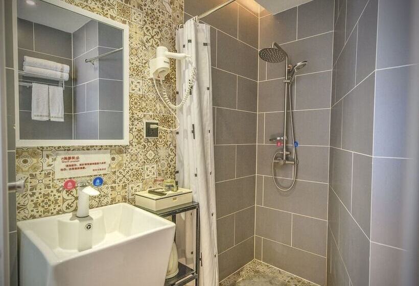 Hotel Zhangjiajie Yuemu Art