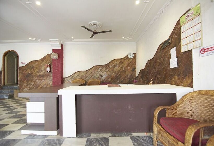 Spot On 28638 Hotel Bilas