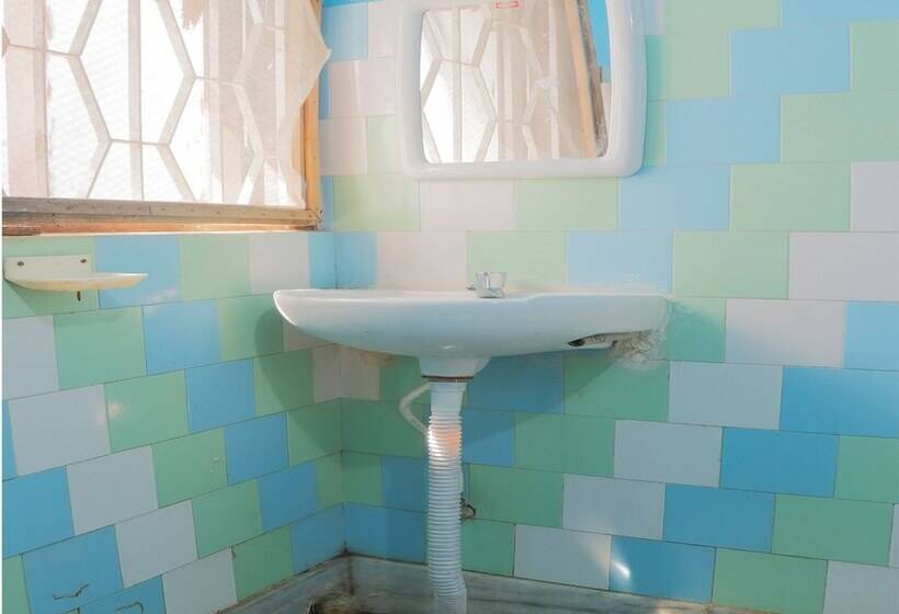 Spot On 28638 Hotel Bilas