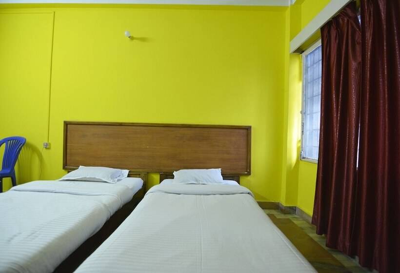 Spot On 28638 Hotel Bilas