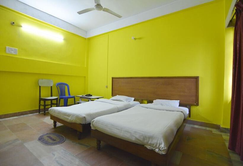 Spot On 28638 Hotel Bilas