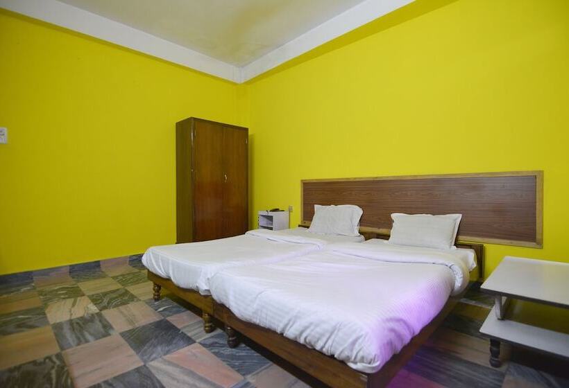 Spot On 28638 Hotel Bilas