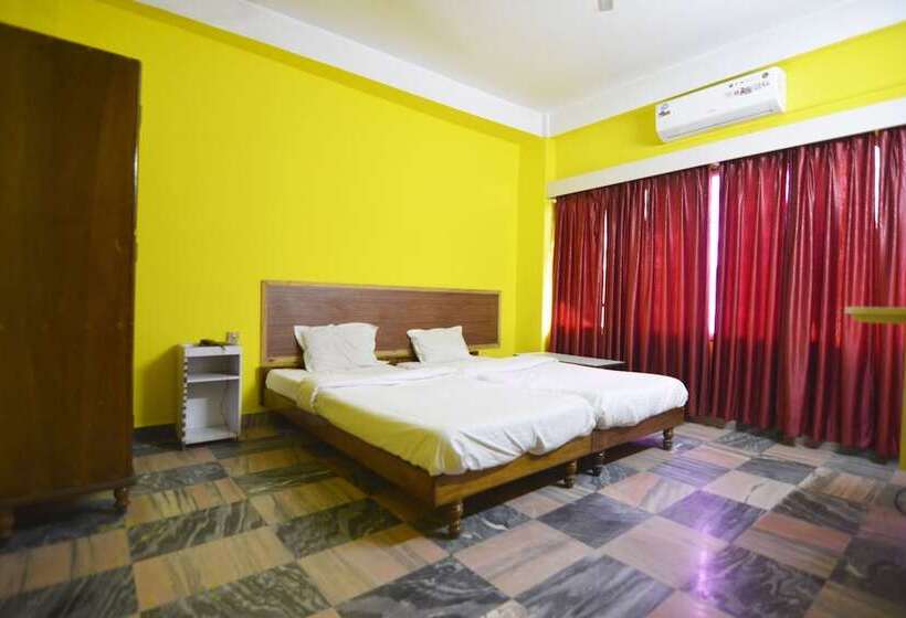 Spot On 28638 Hotel Bilas