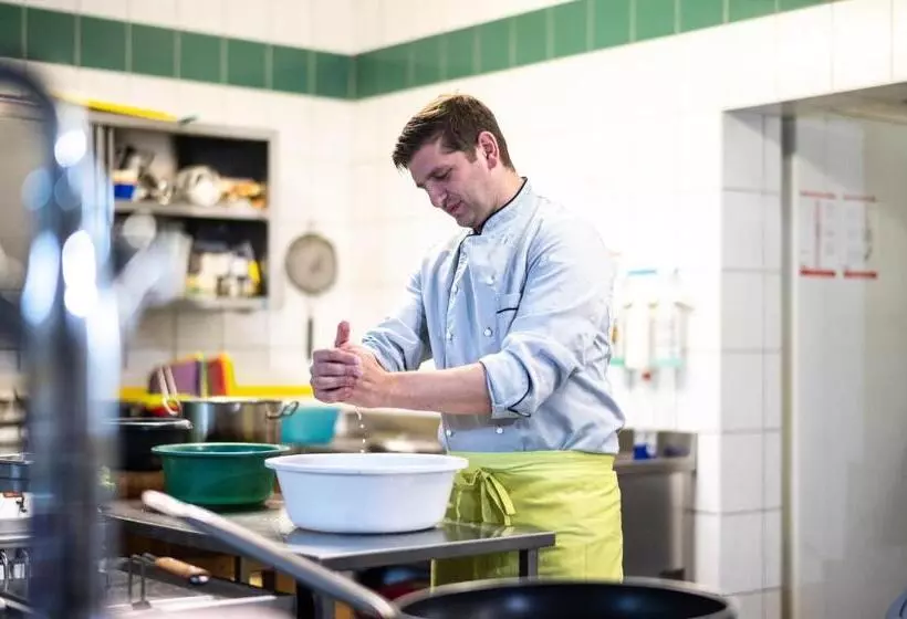 Hotelli Gastwirtschaft Hold