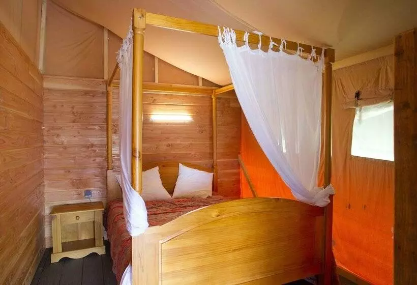 Hotelli Les Chalets De Fiolles