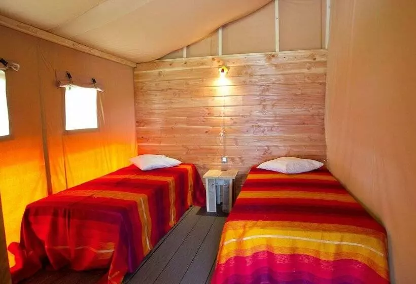 Hotelli Les Chalets De Fiolles