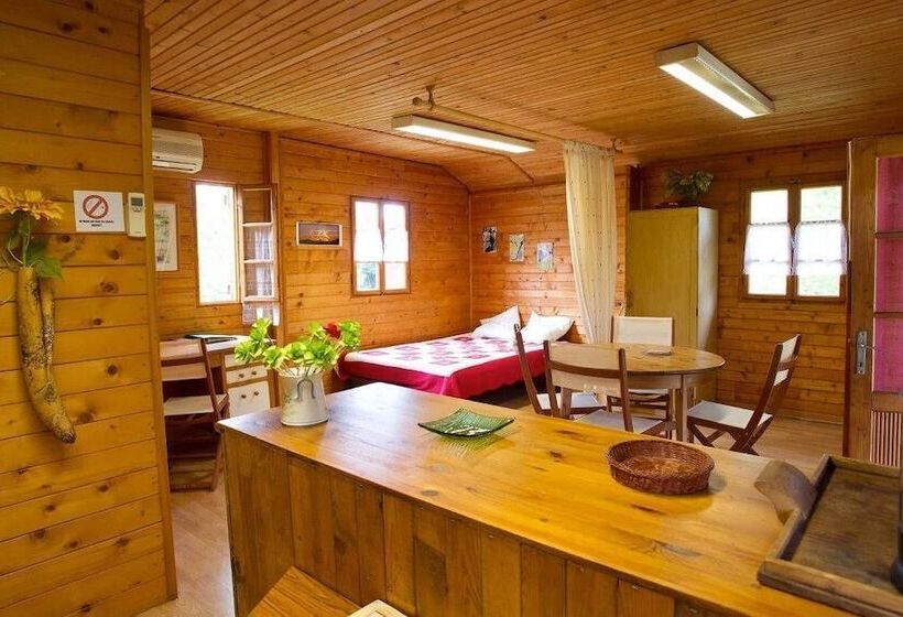 בית מלון כפרי Les Chalets De Fiolles