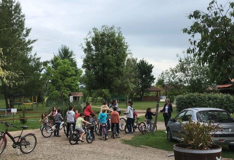 בית מלון כפרי Les Chalets De Fiolles