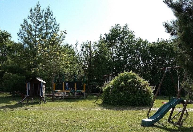 בית מלון כפרי Les Chalets De Fiolles