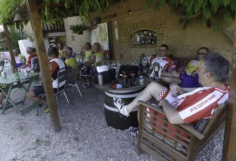 Hotelli Les Chalets De Fiolles