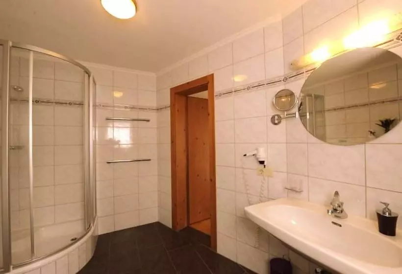 ホテル Viktoria & Landhaus Joggl