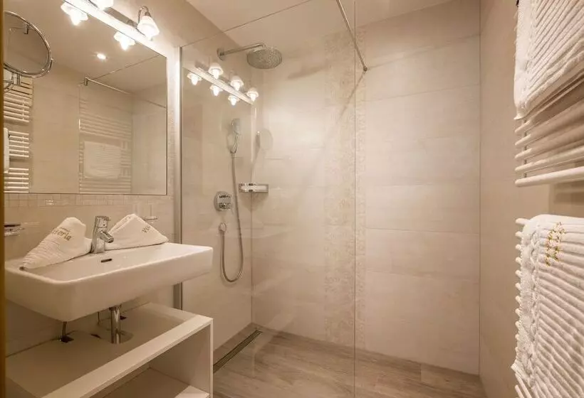 ホテル Viktoria & Landhaus Joggl