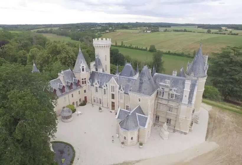 ペンション Château Des Chevaliers De Londigny